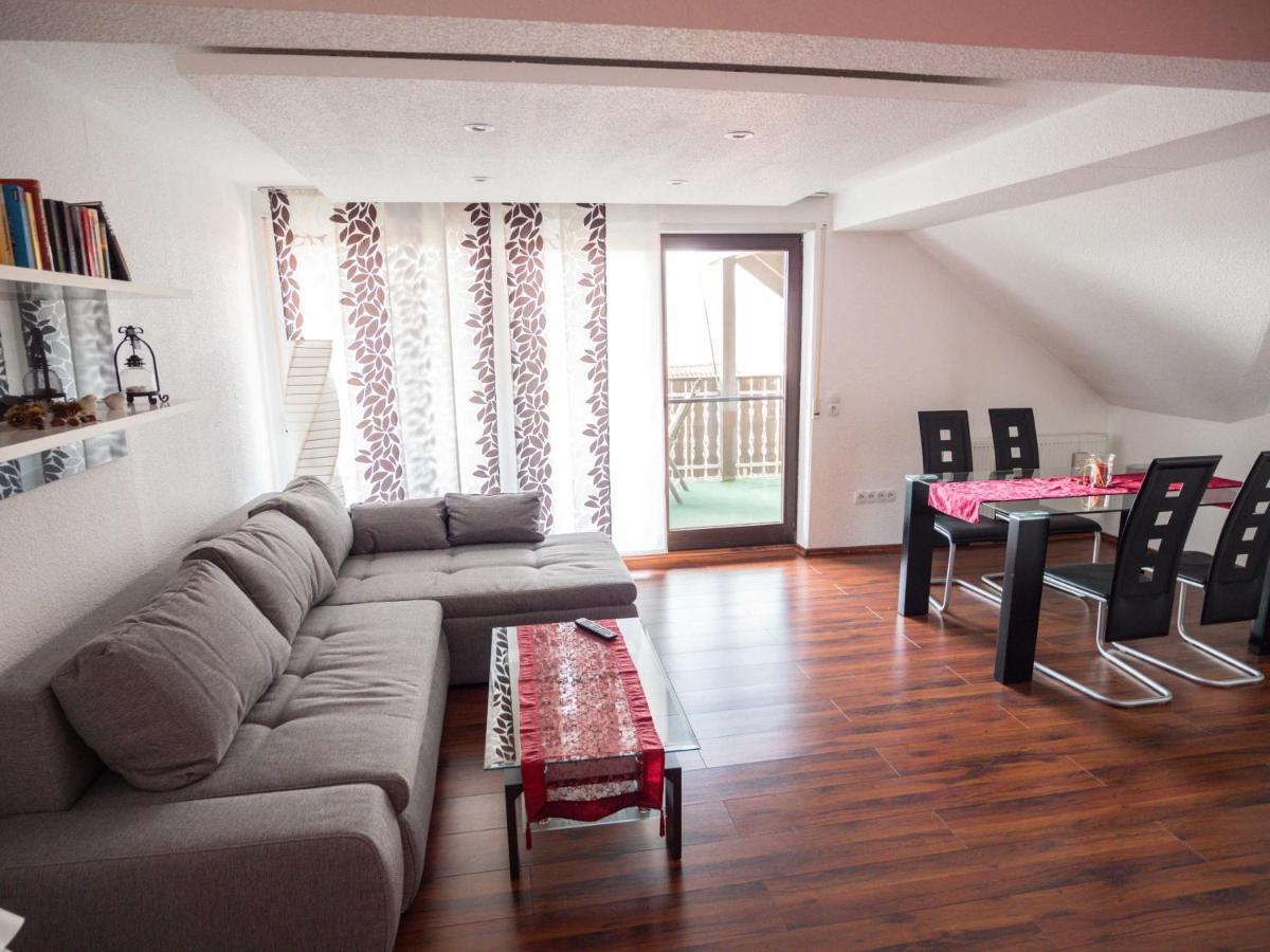 Ferienwohnung Moemlingtal Momlingen Szoba fotó